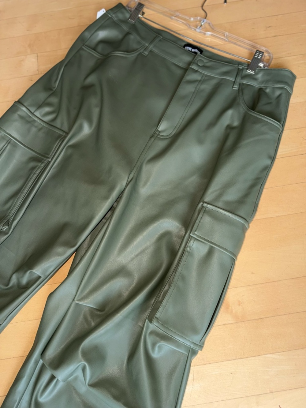 Steve Madden Vegan Cargo Wide Leg Pant, XL, GP1601 - Picture 2 of 4